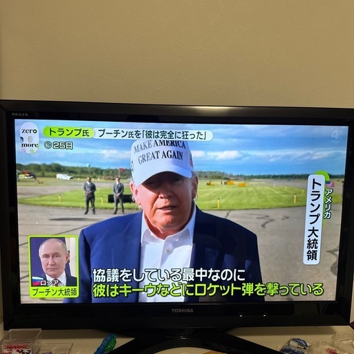 TOSHIBAのREGZA多分37 (ユウイチ) 滝尾のテレビ《液晶テレビ》の