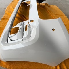 ホンダN BOXカスタムフロントバンパーの画像
