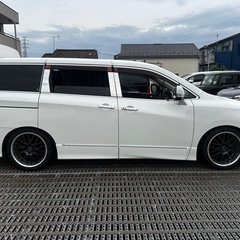 車検長い！カスタムエルグランド サブウーファー 社外スピーカー ドラレコ 専用カーテン付きの画像