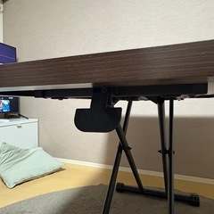 昇降テーブルの画像