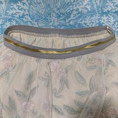 【値下げしました】【未使用・試着のみ】花柄レースのスカート・130の画像