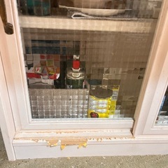 食器棚　処分して下さる方には¥10000お支払い。の画像
