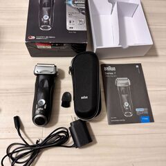 【美品】Braun Series 7 メンズ電気シェーバー（箱・...