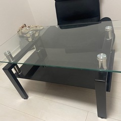 ガラステーブルの画像