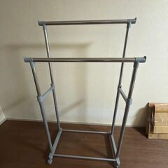 ハンガーラック、カセットコンロ、踏み台、冷風機をセット