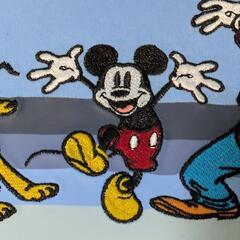 【値下げしました】【新品】ディズニー・ミッキーTシャツ・２枚セット・サイズ６の画像