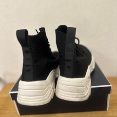 ソックスシューズ
の画像