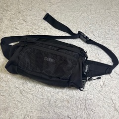 GERRY 極美品 ウエストバッグ ボディバッグ 黒　