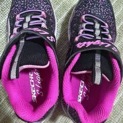 子供靴 キッズ シューズ SKECHERS スケッチャーズ 美品 18.0cmの画像