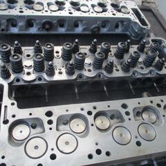 MB-SL専門工場-113SL-127.129.130.各部加工済みエンジン部品取り付け-内燃機業務の画像