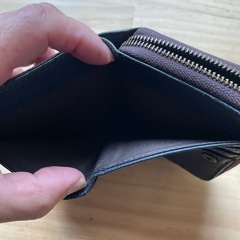 レザー財布の画像