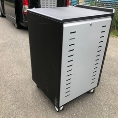 キャビネット、工具箱、収納ボックスの画像