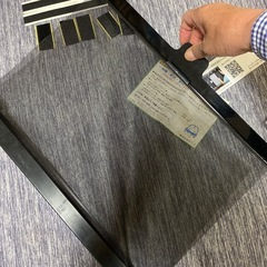 アイズ　小窓用網戸　キャラバン4ドア用？の画像