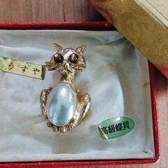 ❀アンティーク品　猫のブローチ