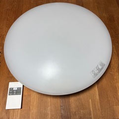 一部ひび割れ有ります　LEDシーリングライト