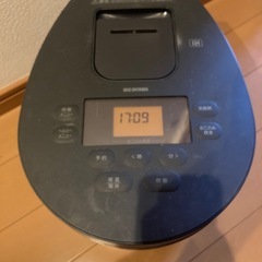 【取引中】アイリスオーヤマ　5.5合　炊飯器