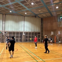 バレーボールやりませんか？初心者歓迎！！