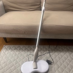 軽い力で拭き掃除できる電動モップ