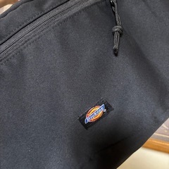Dickies メッシュポケット ボディバッグ ブラックの画像