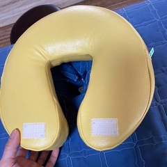 うつ伏せ枕の画像