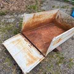 鉄製の箱
の画像