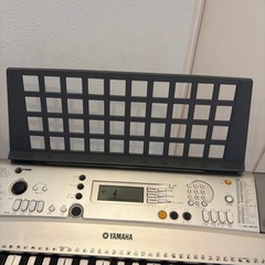 【美品】YAMAHAキーボード　スタンド・譜面台付きの画像