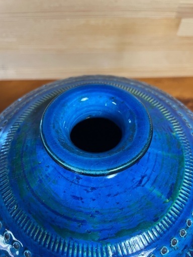 FLAVIA 青い陶器の花瓶 slide_file.jpg