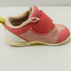 【New Balance 223】ベビーシューズ12㎝ピンク/軽量　左足の画像