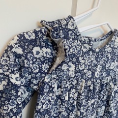 GAP 花柄ロンパース 60の画像