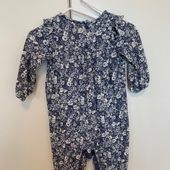 GAP 花柄ロンパース 60の画像