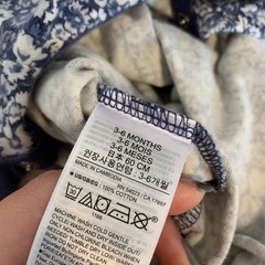 GAP 花柄ロンパース 60の画像