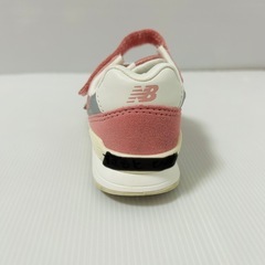 【New Balance 996】キッズスニーカー17㎝ピンク/軽量　左足の画像