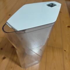 純正フィルター付き　BRITA ブリタ浄水器