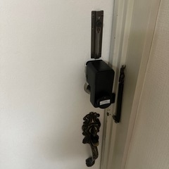 スマートロック本体の、ネジ固定作業 - 助け合い