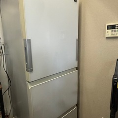 シャープ両開き冷蔵庫