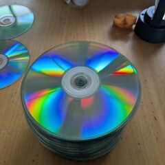 CDﾃﾞｰﾀ焼付用ﾎﾜｲﾄﾚｰﾍﾞﾙ(むきだし)必要な方はｹｰｽ...