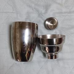 ほぼ新しいシェーカーの画像