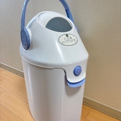ほぼ未使用！臭わないおむつゴミ箱（ピジョン）