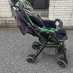 Aprica ベビーカー フライル ネロストライプ
の画像