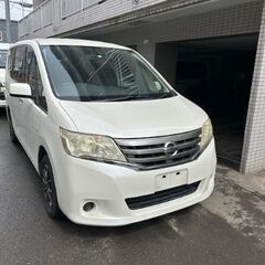 ★自社ローン対応★       平成23年登録日産セレナ！！