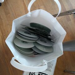 CDﾃﾞｰﾀ焼付用ﾎﾜｲﾄﾚｰﾍﾞﾙ(むきだし)必要な方はｹｰｽのみも多くありますの画像