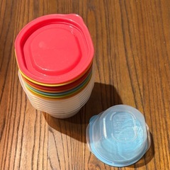 
ごはん1膳用 270ml 蓋をしたままレンジ可能 日本製 カラフル 電子レンジ容器 楽ちんパック IN98008の画像