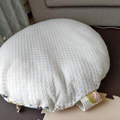 斜めbabyクッションの画像