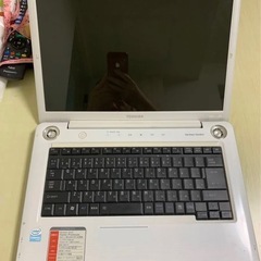 TOSHIBA 東芝ノートパソコン ダイナブック dynabook AX/52Gの画像