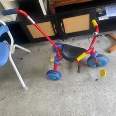リサイクルショップどりーむ天保山店　No2500 三輪車　取っ手付きの画像