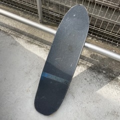 HYDROshapes&designsのコンプリートスケートボードの画像