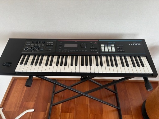 シンセサイザー　ローランドJUNO-DS 中古