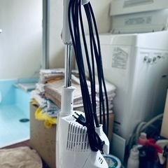 ツインバード　スティッククリーナー コード式 自立します！　2021年製の画像