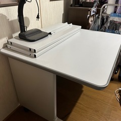 オフィスデスクとイスセット