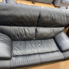 2人掛けソファー sheer レザー ブラック 税込22000円入荷致しました！